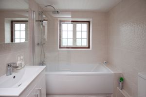 Family Bathroom- click for photo gallery